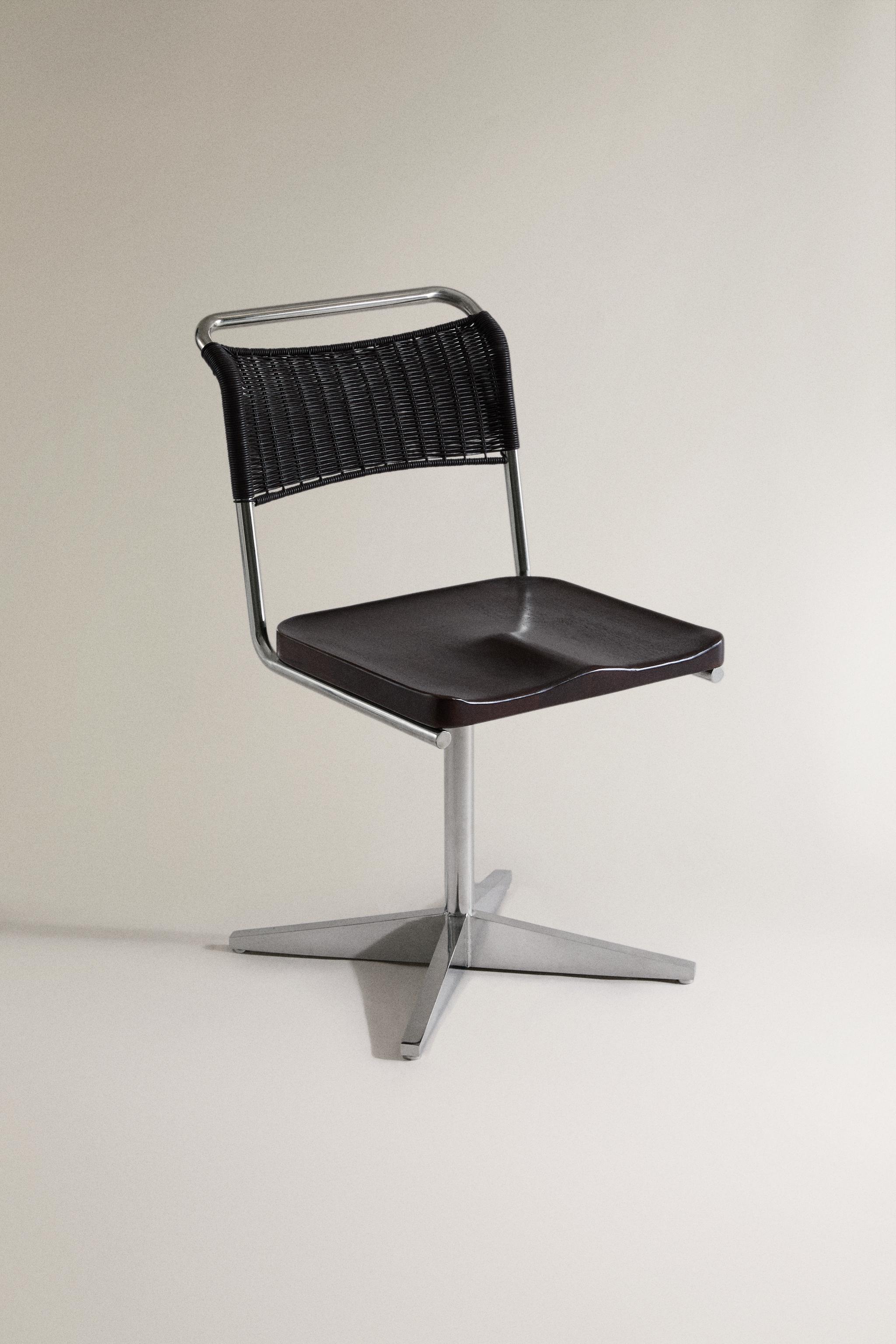 STAINLESS STEEL AND LEATHER CHAIR